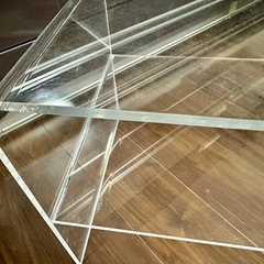アクリルテーブルの画像