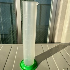 メスシリンダーの画像