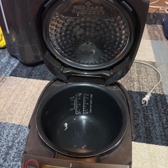 象印 炊飯器 2017年製の画像