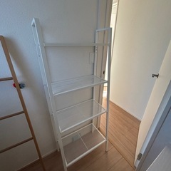 白い網棚の画像