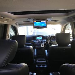 エルグランド　ハイウェイスター　アーバンクロムブラックレザー　車検8年7月　両側パワスラ　ナビ　テレビ　ｗサンルーフ　パワーバックドアの画像