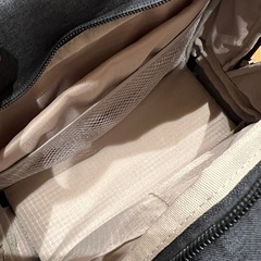 【底値出品！美品！ 】カメラ収納付リュックの画像