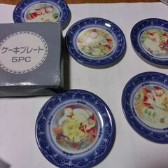 ●スノーマン、クリスマス、ケーキ、プレート、５枚入り、未使用箱入（箱は傷み有）、画像の物、綺麗、★お手数をおかけしますプロフィール必読ですの画像