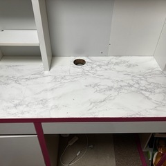 IKEA勉強机の画像