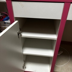 IKEA勉強机の画像