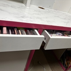 IKEA勉強机の画像