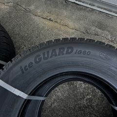 未使用品 YOKOHAMA iceGUARD 6 215/65R16 98Q スタッドレスタイヤの画像