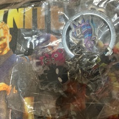 フォートナイト筆箱&キーホルダーセットの画像