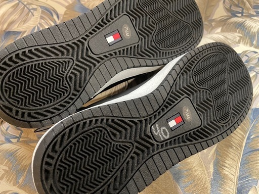 TOMMY HILFIGER 靴 シューズ サイズ 7 1/2 約25.5cm 新品 スニーカー トミーヒルフィガー 黒