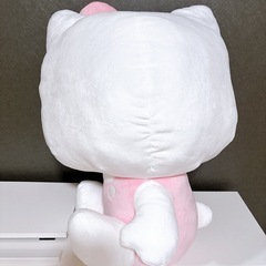 【新品】ハローキティ　ぬいぐるみの画像