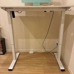 昇降デスクの画像