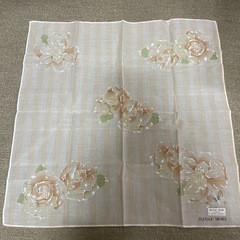 新品♡ハナエモリのハンカチ2枚セットです☺️の画像