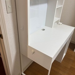 IKEA 机の画像