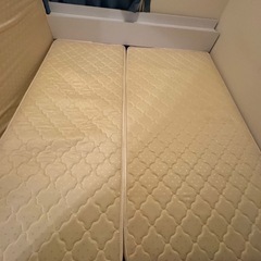 早くお譲りしたいので値下げ致します！！　キングベッド　キングベット　クイーンベッド　クイーンベット　クィーン　ベッド　ベットの画像