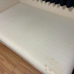 無印セミダブルの足つきマットレスベッドお譲りしますの画像