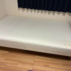 無印セミダブルの足つきマットレスベッドお譲りしますの画像