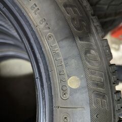 155/65R14 スタッドレス　ブリヂストン　VRX 4本の画像