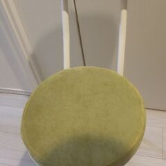 折りたたみ椅子の画像