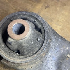 ダイハツ　エッセ　ロアアーム　左右
の画像