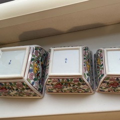 たち吉　☆☆　スクエア　赤絵の入れ子鉢　3つ揃い　　☆☆　美品の画像