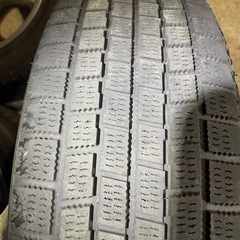 冬用タイヤ（175/65R 15）の画像