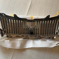 トヨタ エスクワイア（29年式 ZWR80G）純正フロントグリルの画像