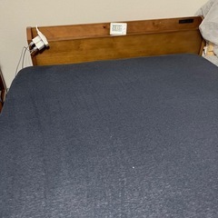ベッドフレーム + マットレス　ニトリ　セミダブルの画像