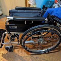 自走・介助兼用車椅子（041）の画像