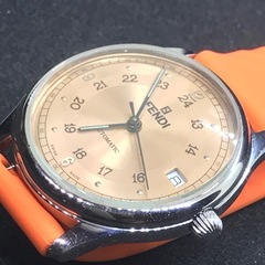 正規品 フェンディ オロロジ 自動巻 裏スケ スイス製 良品 ベルト2種付の画像