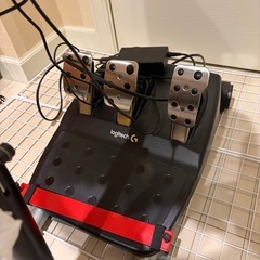 Logitech G920 ハンコンとスタンドセットの画像