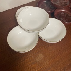 ジバンシィ　☆☆　白いサラダボール　4コセット　☆☆　の画像