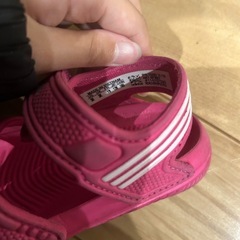 adidasサンダル12センチの画像