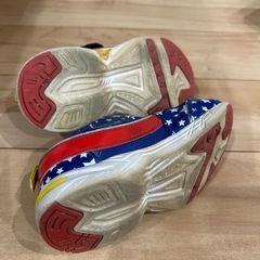 スニーカー　クレヨンしんちゃん15センチの画像