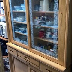 食器棚の画像