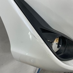 アクア　フロントバンパーの画像