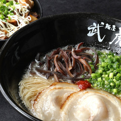 【未経験者歓迎】ラーメン屋キッチン・ホールスタッフ募集　麺屋武虎・らーめん・飲食・アルバイトの画像