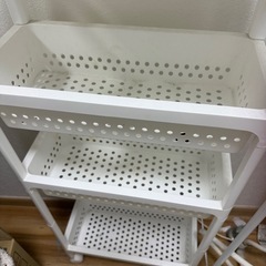 棚　 収納ラック　白  　の画像