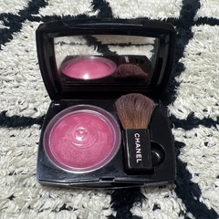 CHANELチークJOUES CONTRASTE FUCHSIA 4gの画像