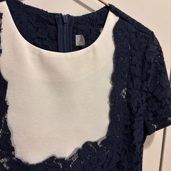 ネイビーレースワンピースの画像