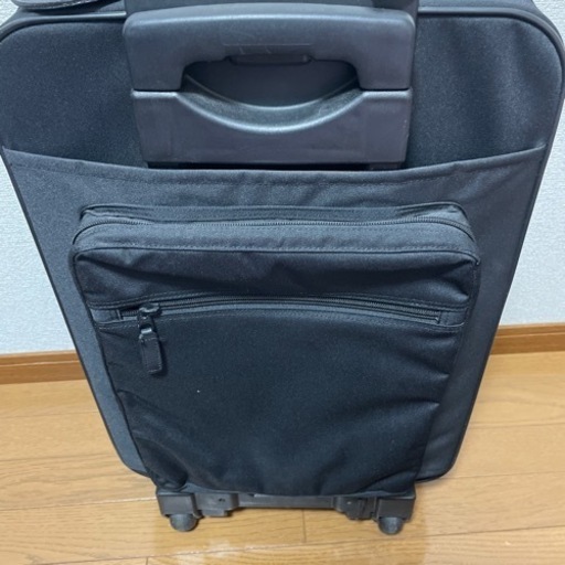 アニエスbボヤージュ 黒 中型キャリーケース