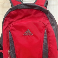 adidas リュックサックの画像