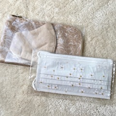 【新品】マスクケース ノベルティ マスク＆マスクポーチ お花模様マスク セットの画像