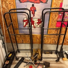 キャスター付き薄型タイヤラックの画像