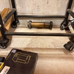 キャスター付き薄型タイヤラックの画像