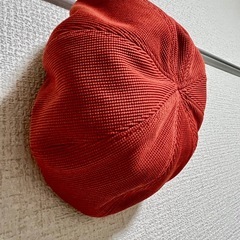 サーモンピンクのベレー帽の画像