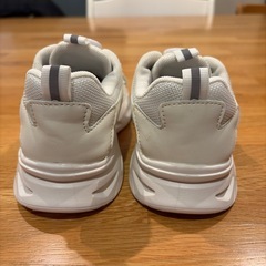 白スニーカー　19㎝の画像