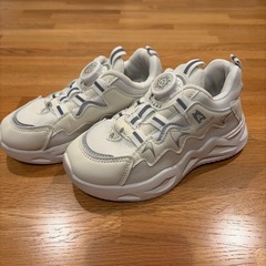 白スニーカー　19㎝の画像
