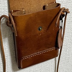 革のショルダーバッグの画像