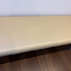 サロン用　マッサージベッドの画像