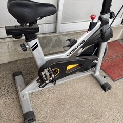 美品　YOSUDA スピンバイク 最新摩擦式 16KGホイール 家庭用 静音 運動不足解消 筋肉トレーニングの画像